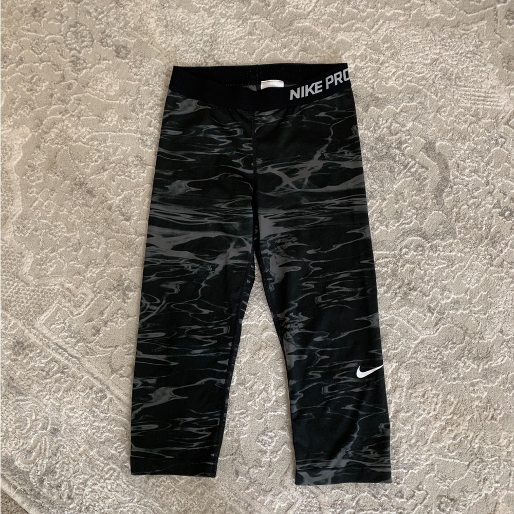 Nike Pro Capri Leggings
